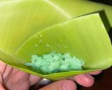 Foto langkah ke 8 dari resep Ketan Segitiga Kuah Santan.