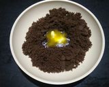 A picture of step 1 of Chocolate biscuit tart.