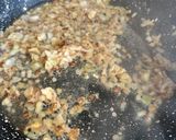 Foto del paso 4 de la receta Merluza a la vasca con espárragos