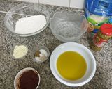 صورة لخطوة 1 من وصفة عجينة البيتزا السائلة الرهيبة👌
