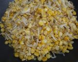 Foto langkah ke 3 dari resep Tumis Jagung Kecambah.
