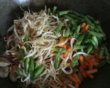 Foto langkah ke 4 dari resep Tumis Buncis Wortel Tauge.
