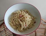 Foto langkah ke 7 dari resep Spaghetti Aglio Olio with smoked beef // spaghetti aglio e olio.