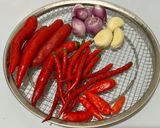 Foto langkah ke 2 dari resep Ikan Caroang Cabai Merah.