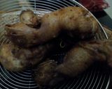 Foto langkah ke 2 dari resep Kepala Ayam Utuh Goreng Gurih dan Simpel.