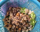 Foto langkah ke 1 dari resep Tumis kerang dara.