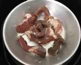 รูปขั้นตอนการทำที่ 2 ของ ข้าวผัดพริกสดหมูแดดเดียว
