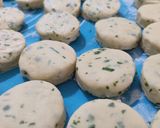 Medvehagymás pogácsa recept fázis 12 fotója