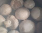मशरूम विद एप्पल एंड मखाना (mushroom with apple and makhana recipe in Hindi) रेसिपी चरण 1 फोटो