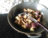 Foto langkah ke 2 dari resep Sayur Terong Kecap.