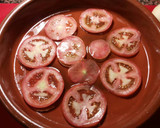 Foto del paso 1 de la receta: Cazuela imperial de jureles con fumet de gambas