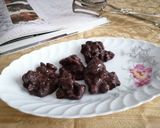 Foto del passaggio 6 della ricetta Bon bon di bacche di mirto caramellate