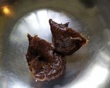 A picture of step 1 of Hyderabadi Baghare Baingan.