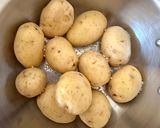 A picture of step 1 of Joël Robuchon’s Mashed Potatoes.