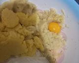 Foto langkah ke 5 dari resep Kroket Kentang Kokoh Anti Ambyar.