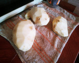 Foto del paso 1 de la receta: Salchichas con puré envueltos. Con masa casera y papas al horno