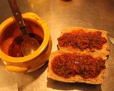 Foto del paso 3 de la receta: Chimichurri rogelio, costillar de cerdo y pan pichichí-cucú