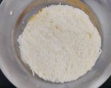 A picture of step 3 of Ulta Vada pav.