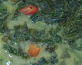 Foto langkah ke 3 dari resep Sayur daun singkong bumbu kuning.