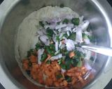 वेजिटेबल मिनी इडली (Vegetable mini idli recipe in Hindi) रेसिपी चरण 2 फोटो