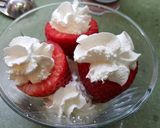 Foto del paso 4 de la receta Fresas con nata bañadas en caramelo