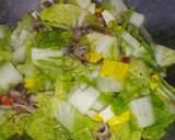 Foto langkah ke 3 dari resep Tumis sawi putih tahu cumi asin.