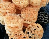 A picture of step 9 of Beehive Cookies (Rose Cookies).
