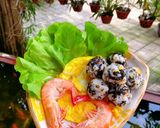 Hình bước làm 2 của món Cơm nắm rong biển siêu ngon