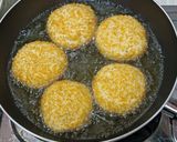 Foto langkah ke 7 dari resep Roti Goreng Isi Coklat (Tanpa Ulen).