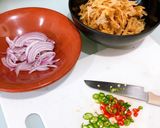 รูปขั้นตอนการทำที่ 1 ของ โปรตีนเกษตรคั่วพริกเกลือ