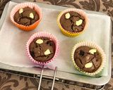 A picture of step 5 of Nutella Brownie Cupcakes.