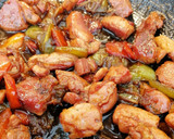 Foto del paso 6 de la receta: Pavo con pimientos en salsa de soja
