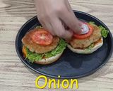 A picture of step 5 of Pizza burger.