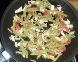 Foto del paso 4 de la receta: Nopales con jamón y huevo