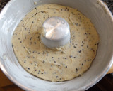 Foto del paso 5 de la receta: Bizcocho de sésamo blanco y negro con crujiente azucarado de frutos secos
