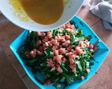 Foto del paso 10 de la receta: Ensalada de espinaca con tocino y cariño