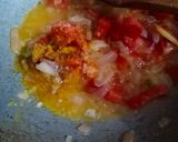 A picture of step 4 of Macaroni sawaiyan with leftover chicken tikka.