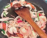 Gambar langkah 1 resipi Sambal ikan sardin simple.
