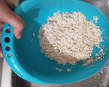 A picture of step 1 of Healthy poha oats pan pizza.