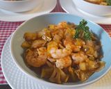 Foto del paso 7 de la receta: Langostinos al ajillo con col