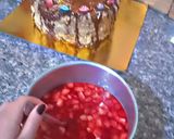 صورة لخطوة 1 من وصفة تحلية الفلان فاني وفراولة مع الفواكه🍓🍑🍌🍸