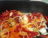 Foto del paso 2 de la receta: Peceto con vegetales y papas al natural