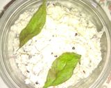 A picture of step 4 of Nariyal chutni.