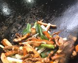 五香豆乾炒肉絲的食譜步驟5照片