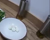 Foto del paso 1 de la receta: Ensalada de espinacas y huevos de codorniz