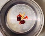 滴雞精、涼拌雞絲「一雞二用，營養湯品與開胃涼菜」的食譜步驟2照片