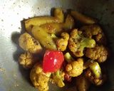 ফুলকপি তেলাপিয়া মাছের রসা(Foolkopi macher rosa recipe in Bengali) রেসিপির ধাপ 3 ছবি