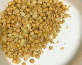 A picture of step 4 of Simple Gol gappa Chat.