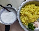A picture of step 3 of Sabudana Potato Sev.