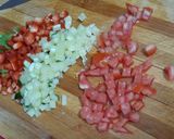 Foto del paso 4 de la receta Envueltos de ensalada de langostinos al ajillo